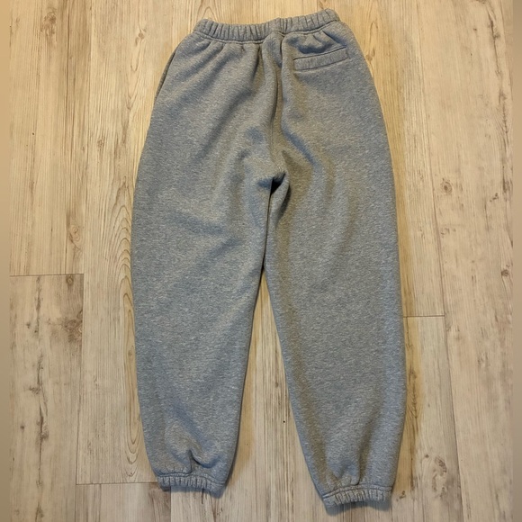 Gray sweatpants - Picture 4 of 5